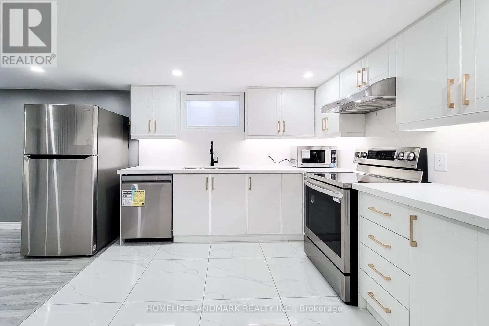 75 BAYVIEW DRIVE