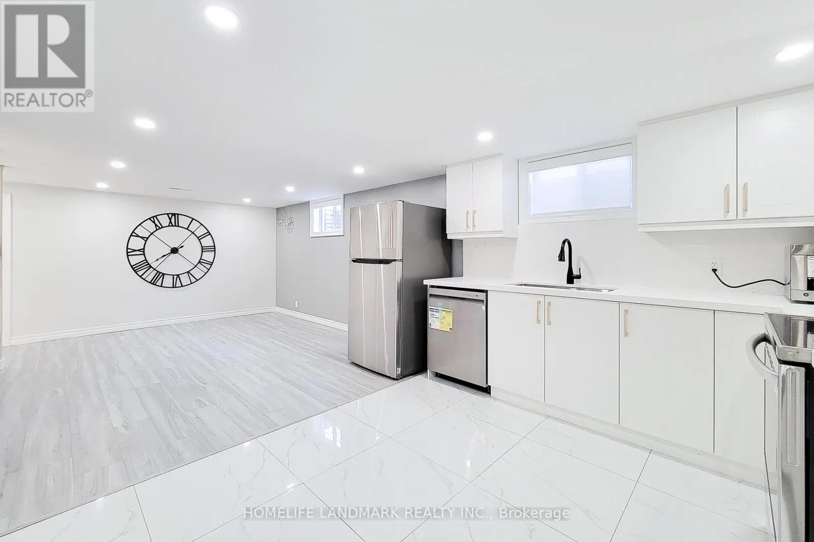 75 BAYVIEW DRIVE