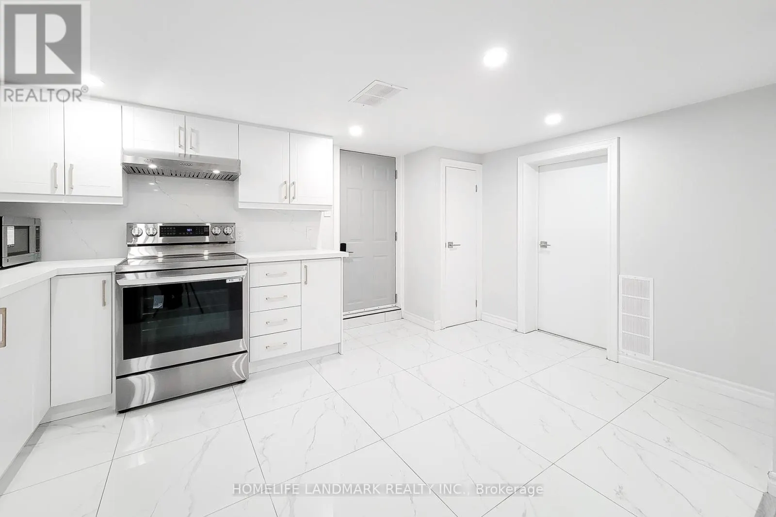 LOWER - 75 BAYVIEW DRIVE