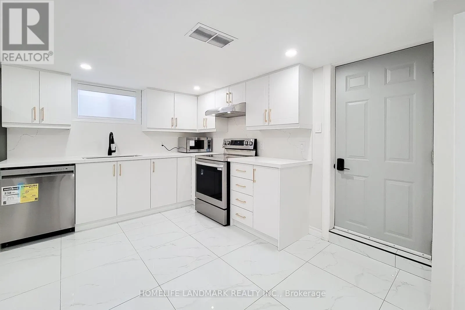 LOWER - 75 BAYVIEW DRIVE