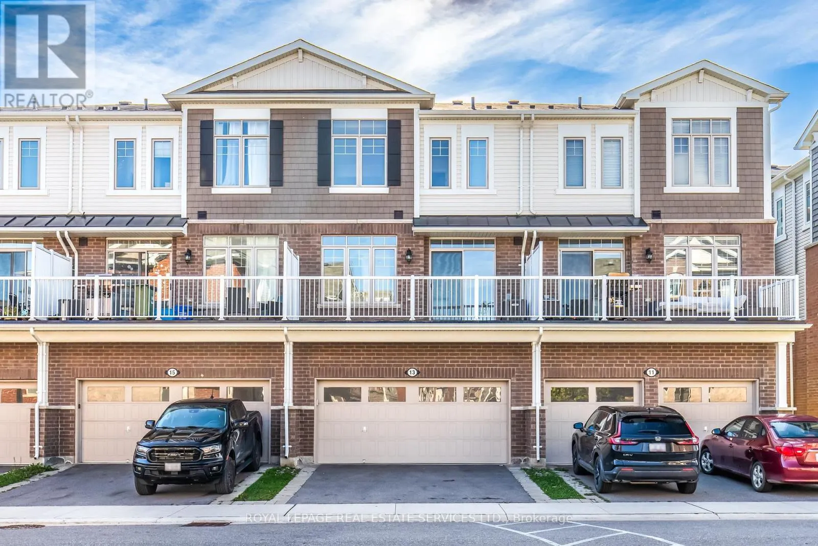 13 CANOE LANE