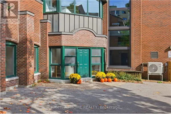 21 - 135 SPRINGFIELD ROAD