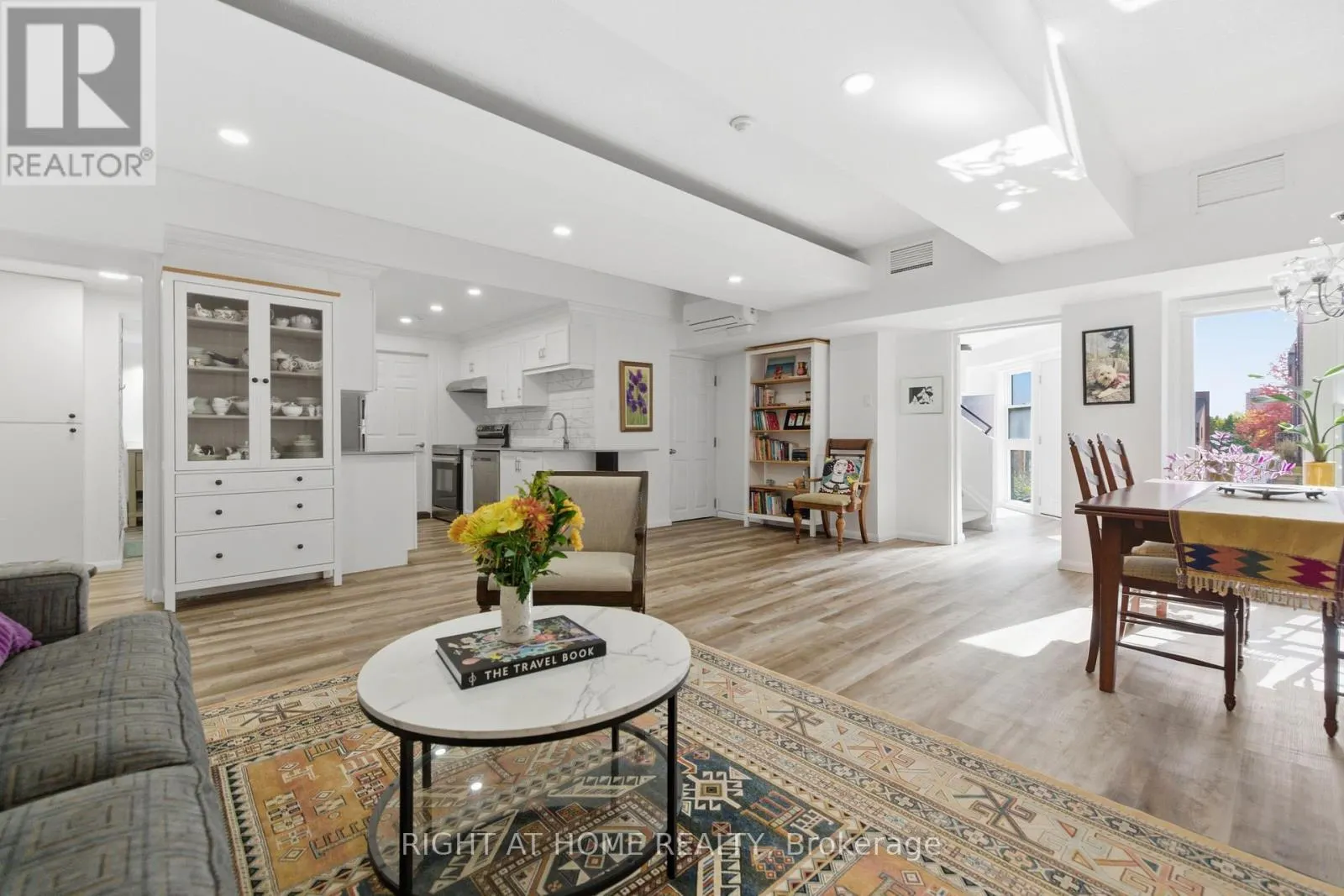 21 - 135 SPRINGFIELD ROAD