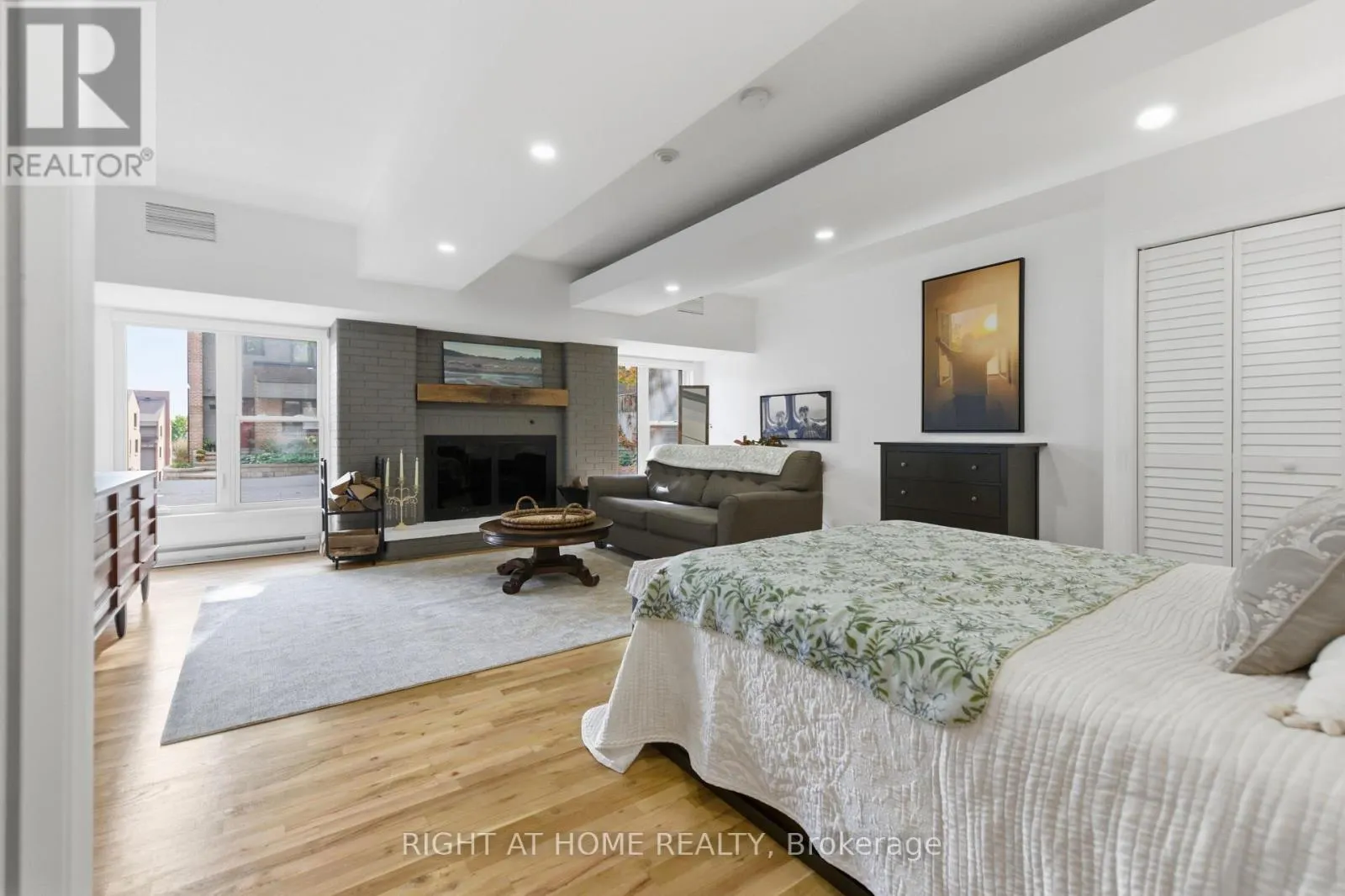 21 - 135 SPRINGFIELD ROAD