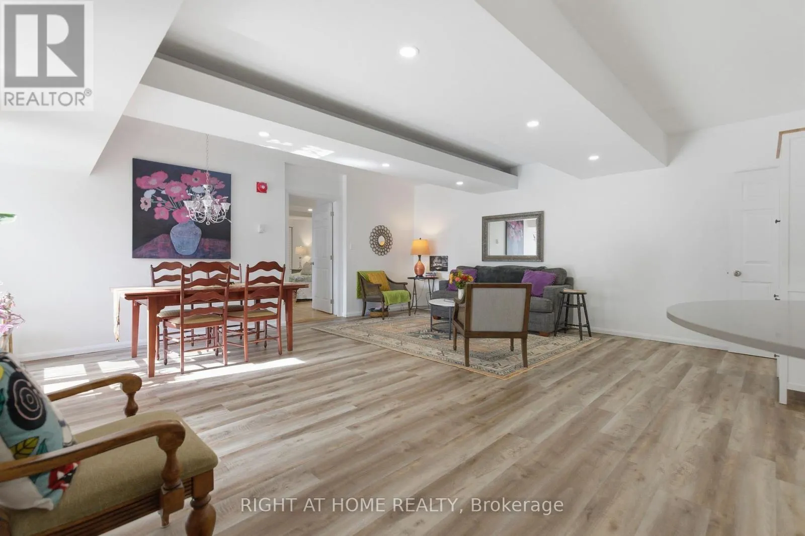 21 - 135 SPRINGFIELD ROAD