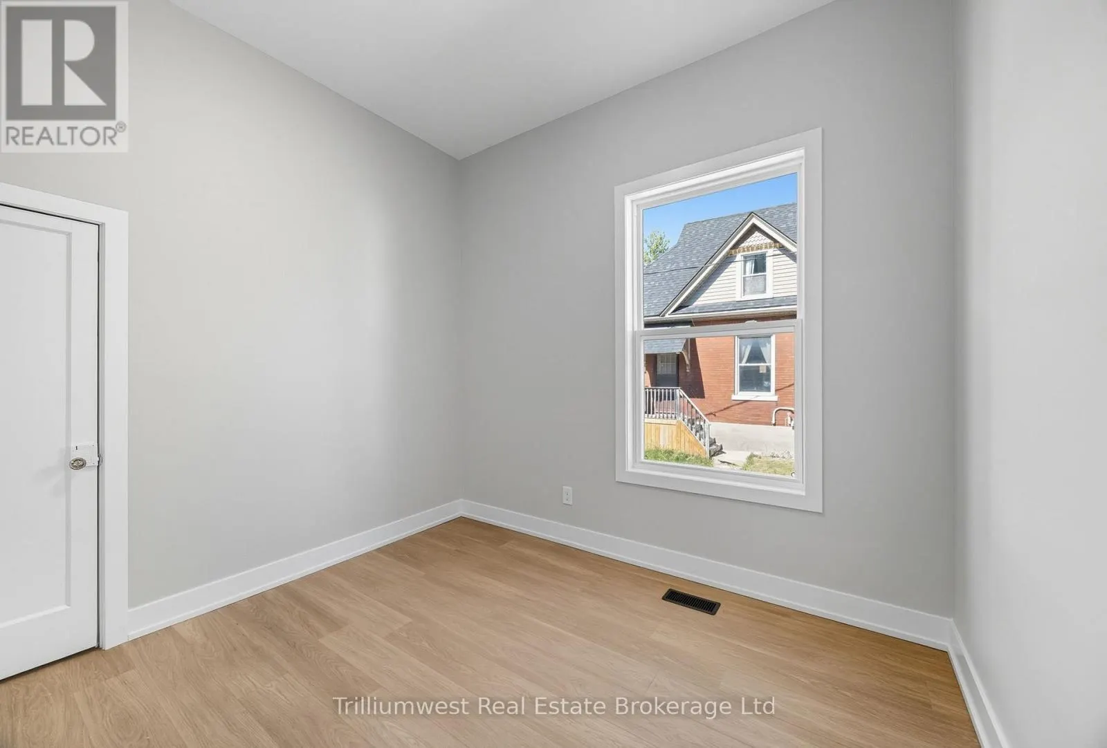 60 1/2 ST CATHARINE STREET