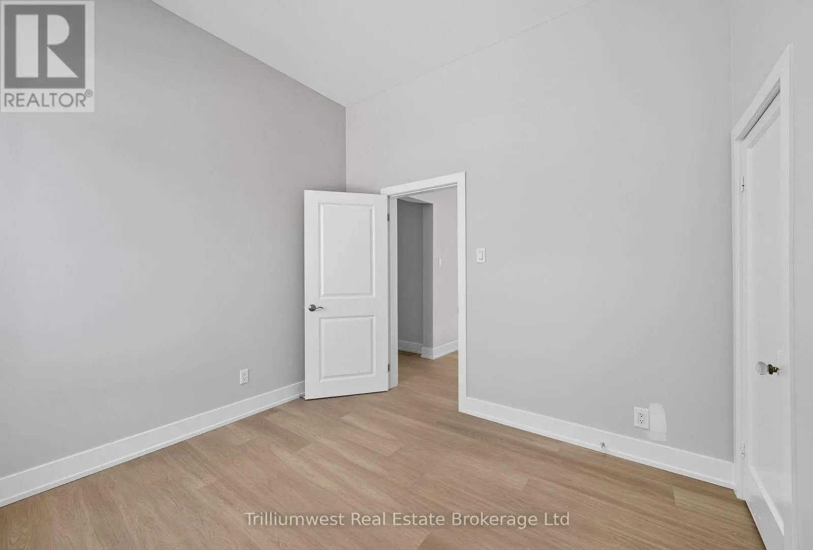 60 1/2 ST CATHARINE STREET