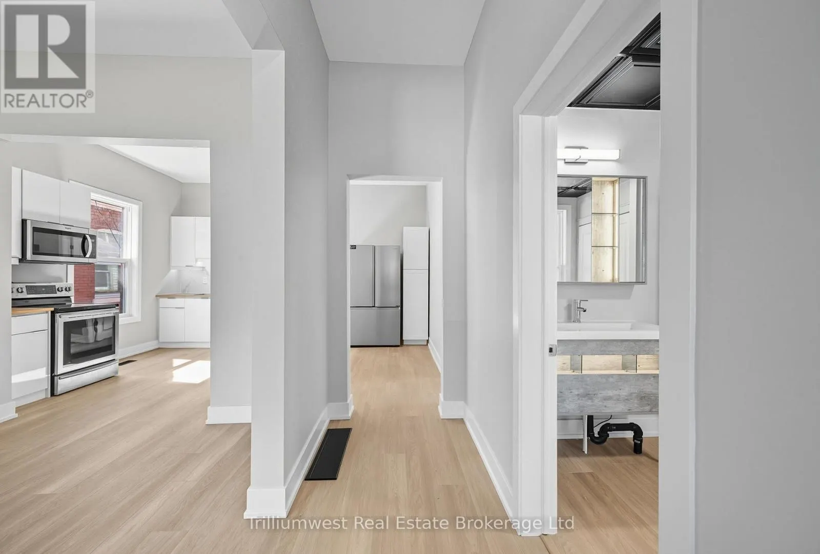 60 1/2 ST CATHARINE STREET