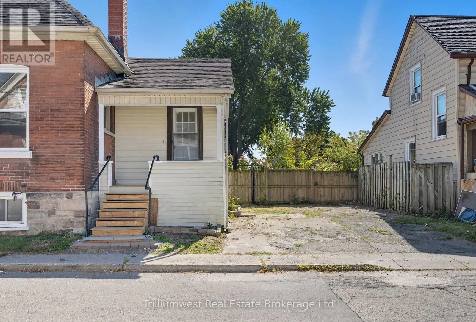 60 1/2 ST CATHARINE STREET