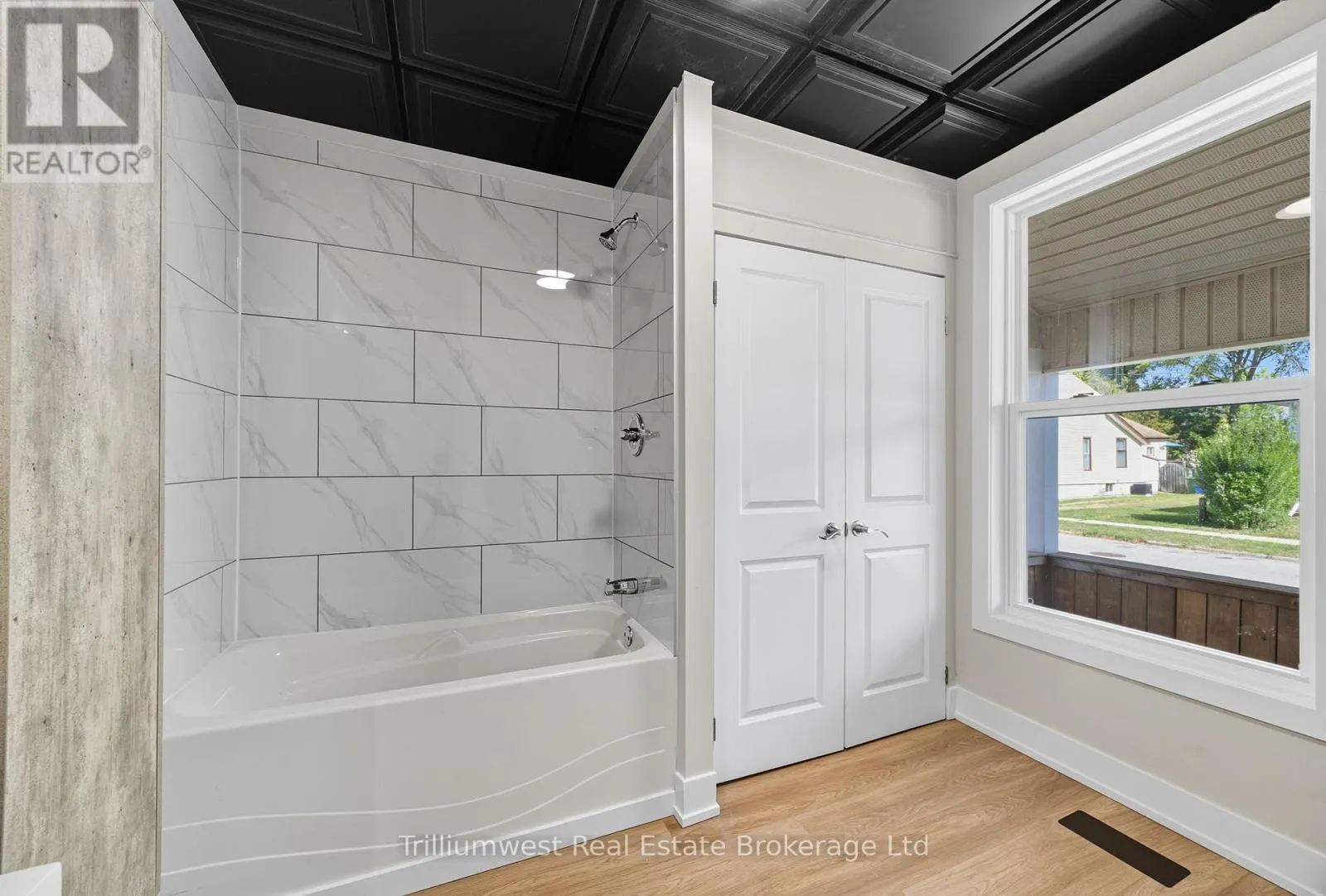 60 1/2 ST CATHARINE STREET