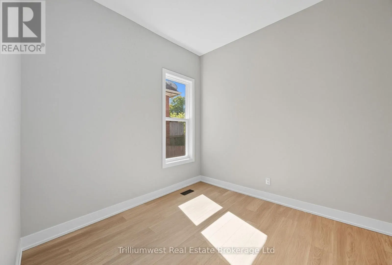 60 1/2 ST CATHARINE STREET