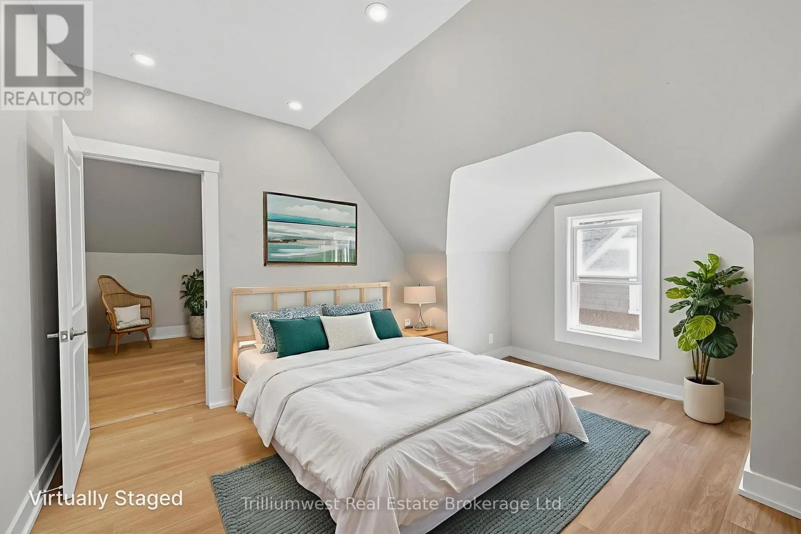 60 1/2 ST CATHARINE STREET