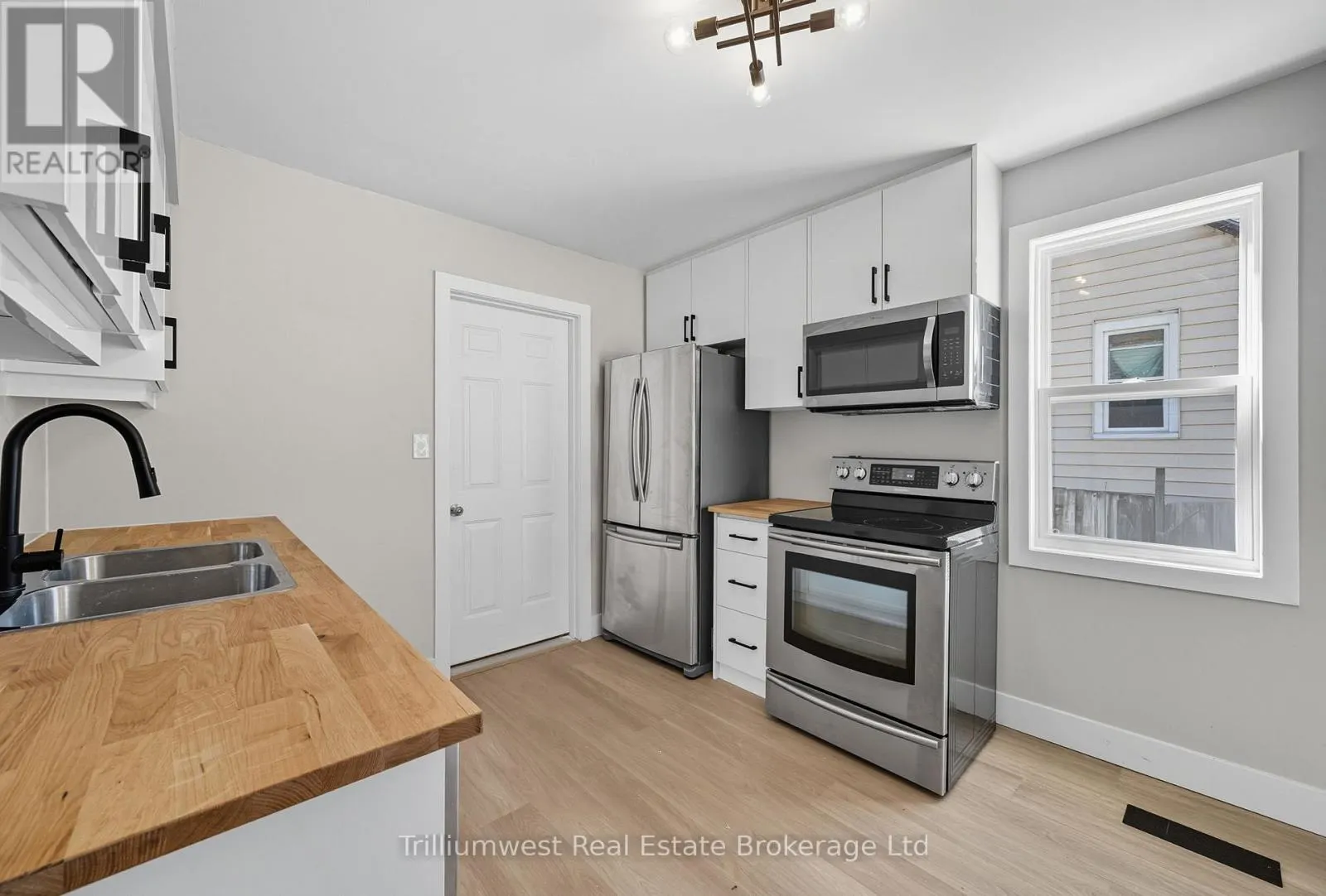 60 1/2 ST CATHARINE STREET