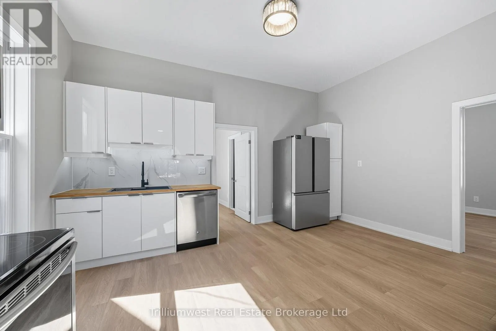 60 1/2 ST CATHARINE STREET