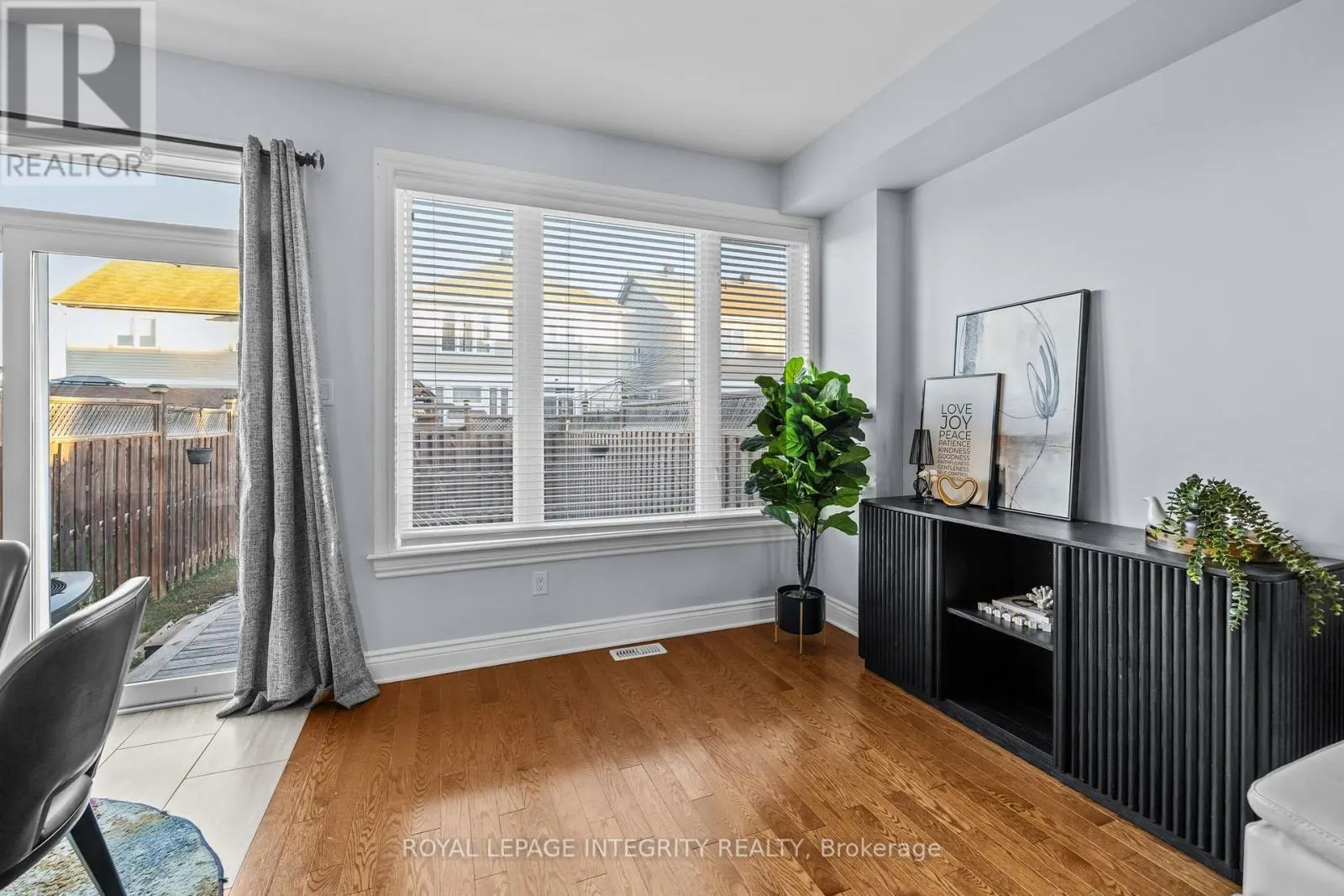31 DESMOND TRUDEAU STREET
