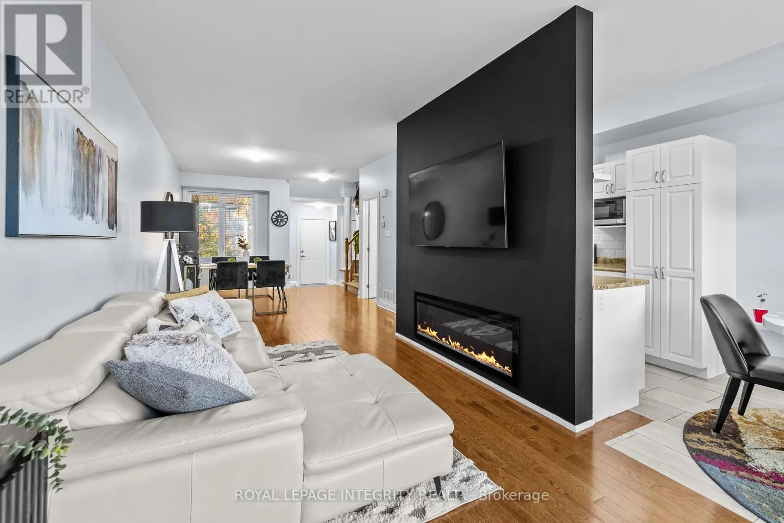 31 DESMOND TRUDEAU STREET