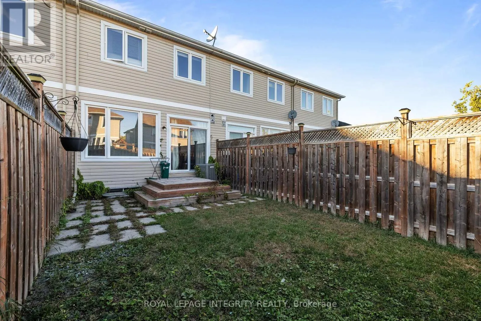 31 DESMOND TRUDEAU STREET