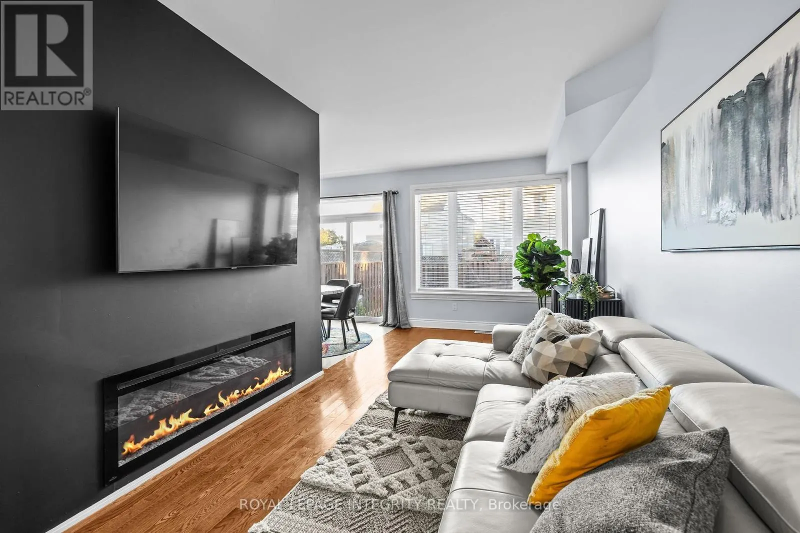 31 DESMOND TRUDEAU STREET