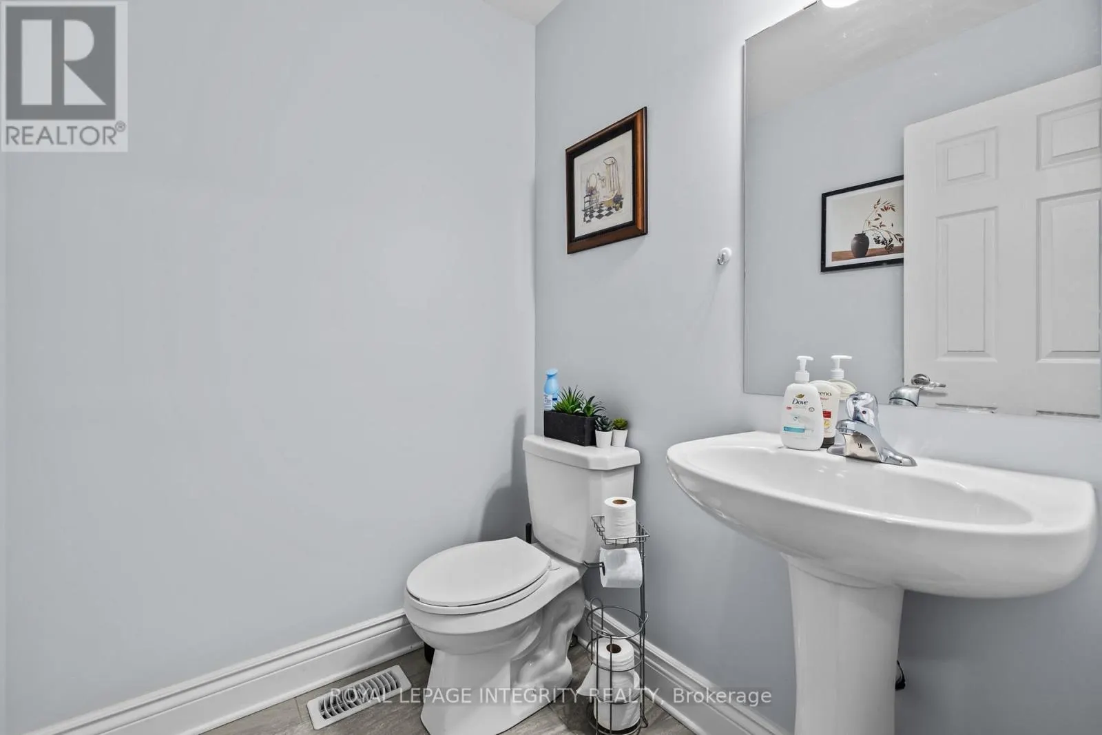31 DESMOND TRUDEAU STREET