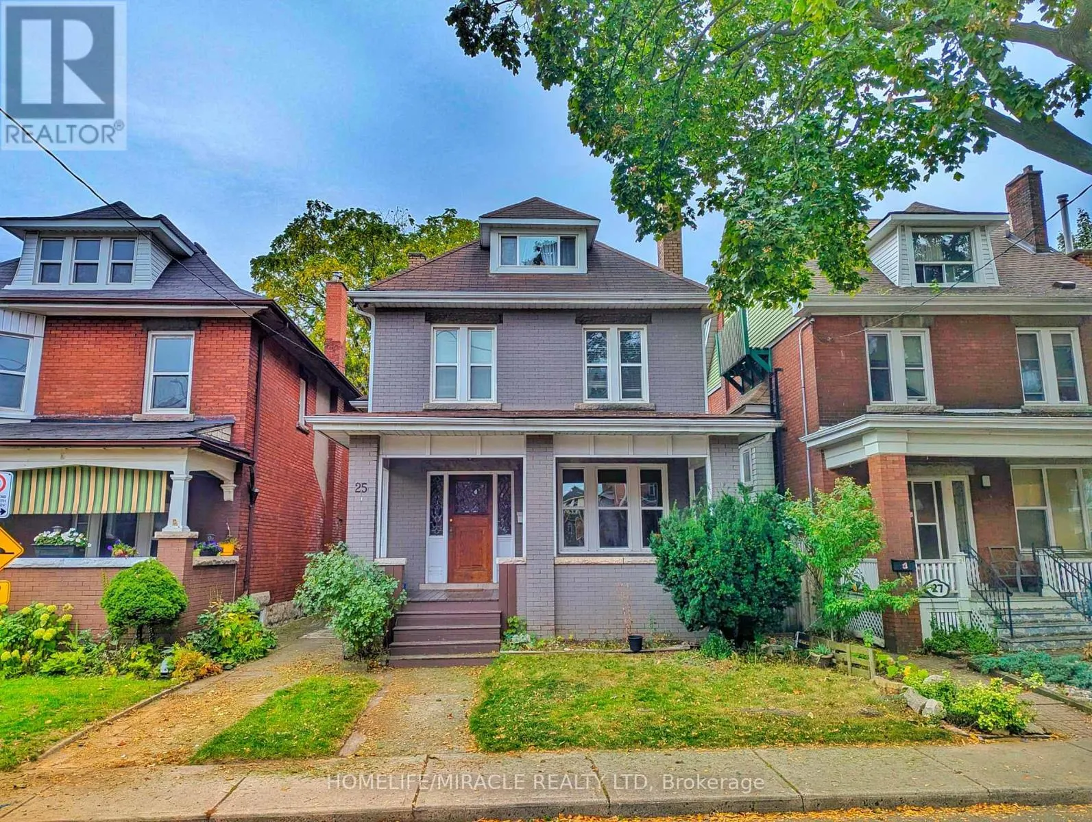25 SPADINA AVENUE