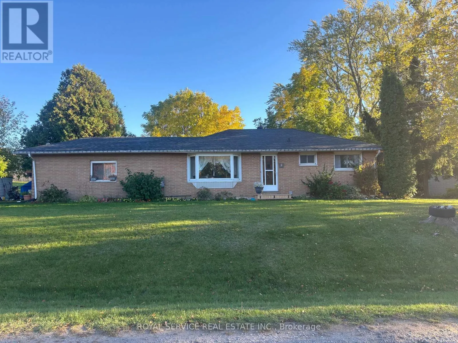 50 STREAMSIDE DRIVE