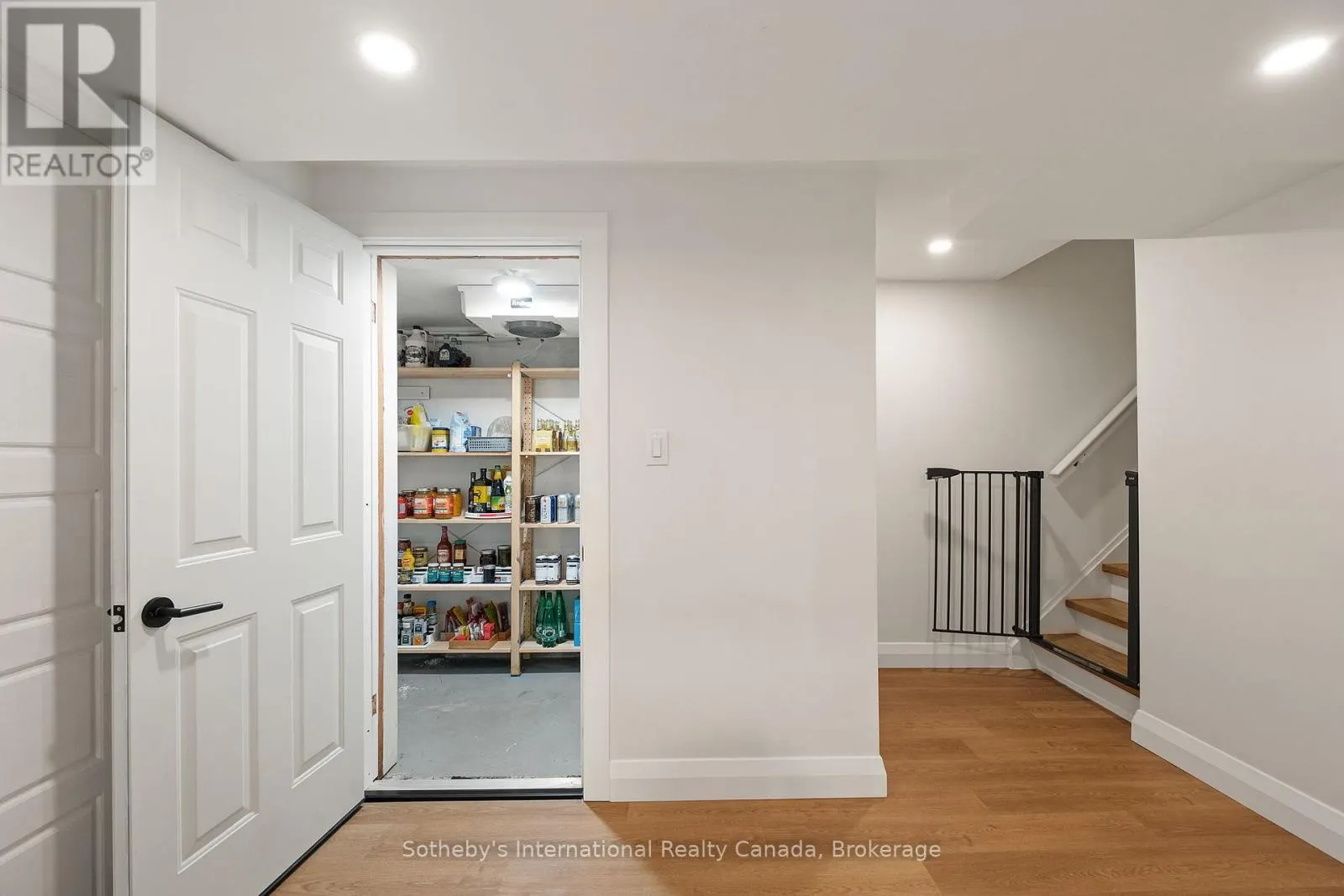 284 UNION BOULEVARD