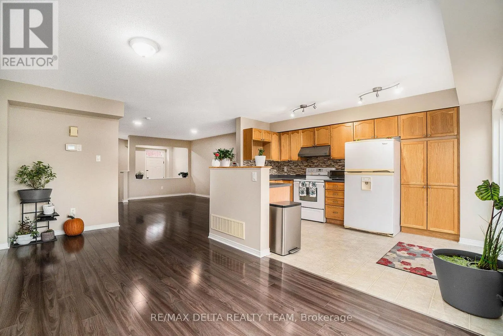 576 ABERFOYLE CIRCLE