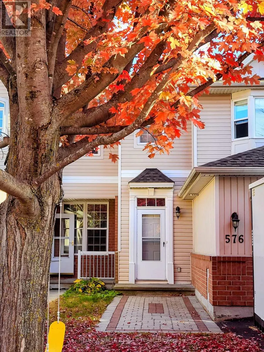 576 ABERFOYLE CIRCLE