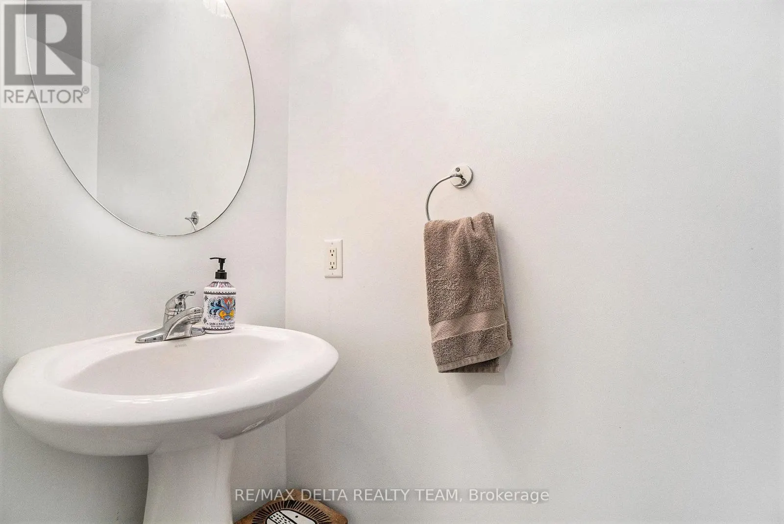 576 ABERFOYLE CIRCLE