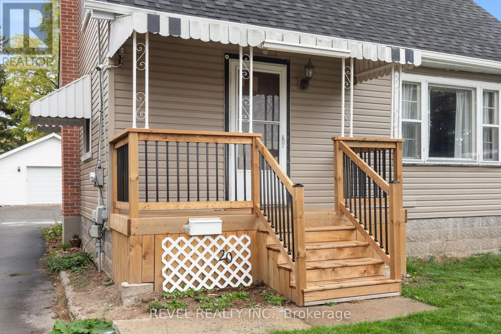 20 DIVISION STREET