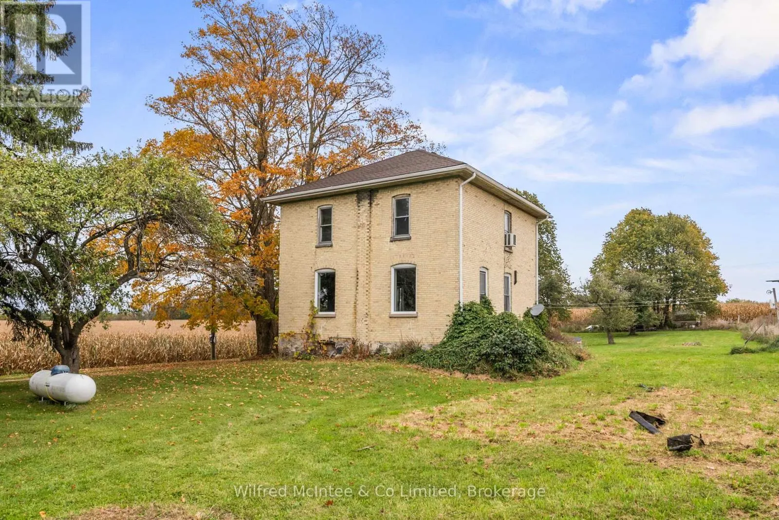 570 20 SIDE ROAD