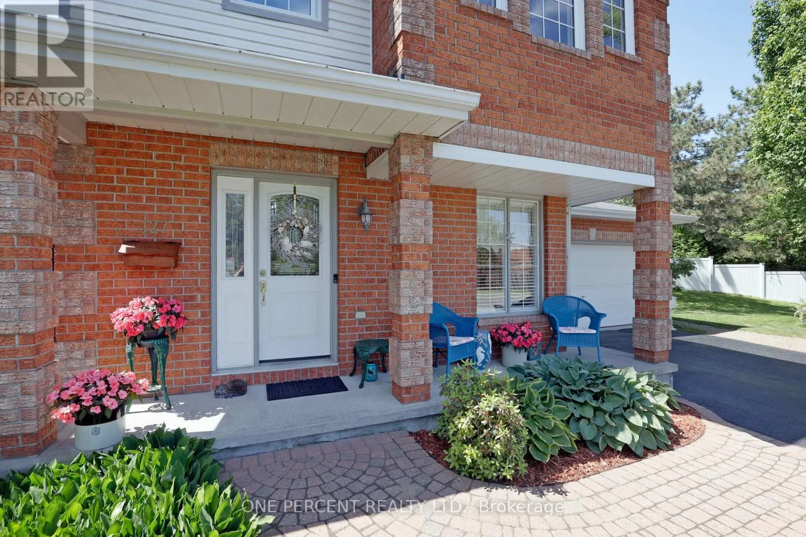 127 BRIDLEWOOD DRIVE