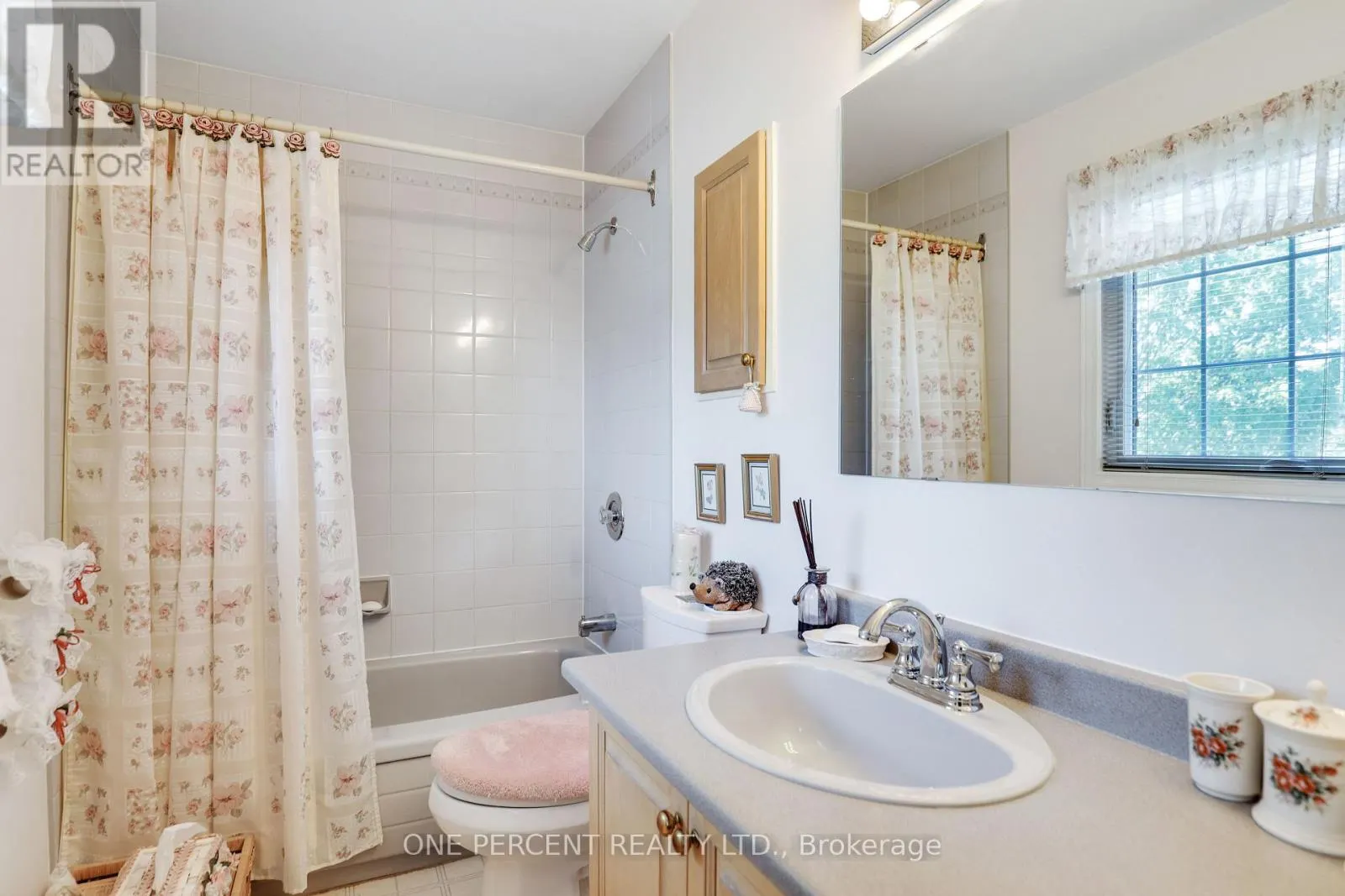 127 BRIDLEWOOD DRIVE