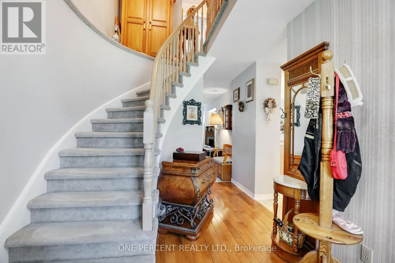 127 BRIDLEWOOD DRIVE
