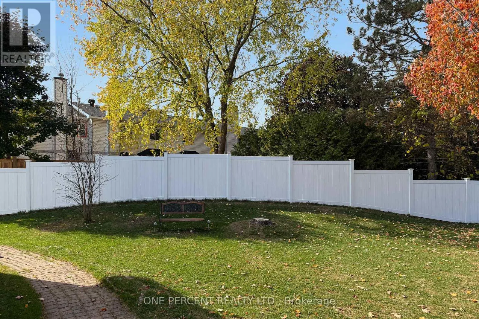 127 BRIDLEWOOD DRIVE