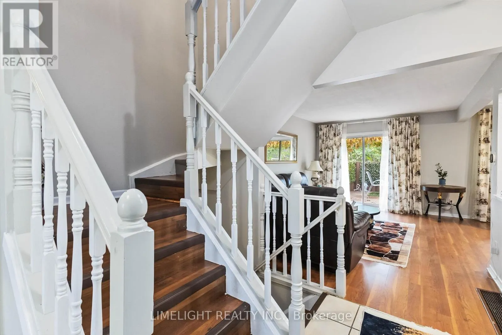 18 - 669 OSGOODE DRIVE, #18