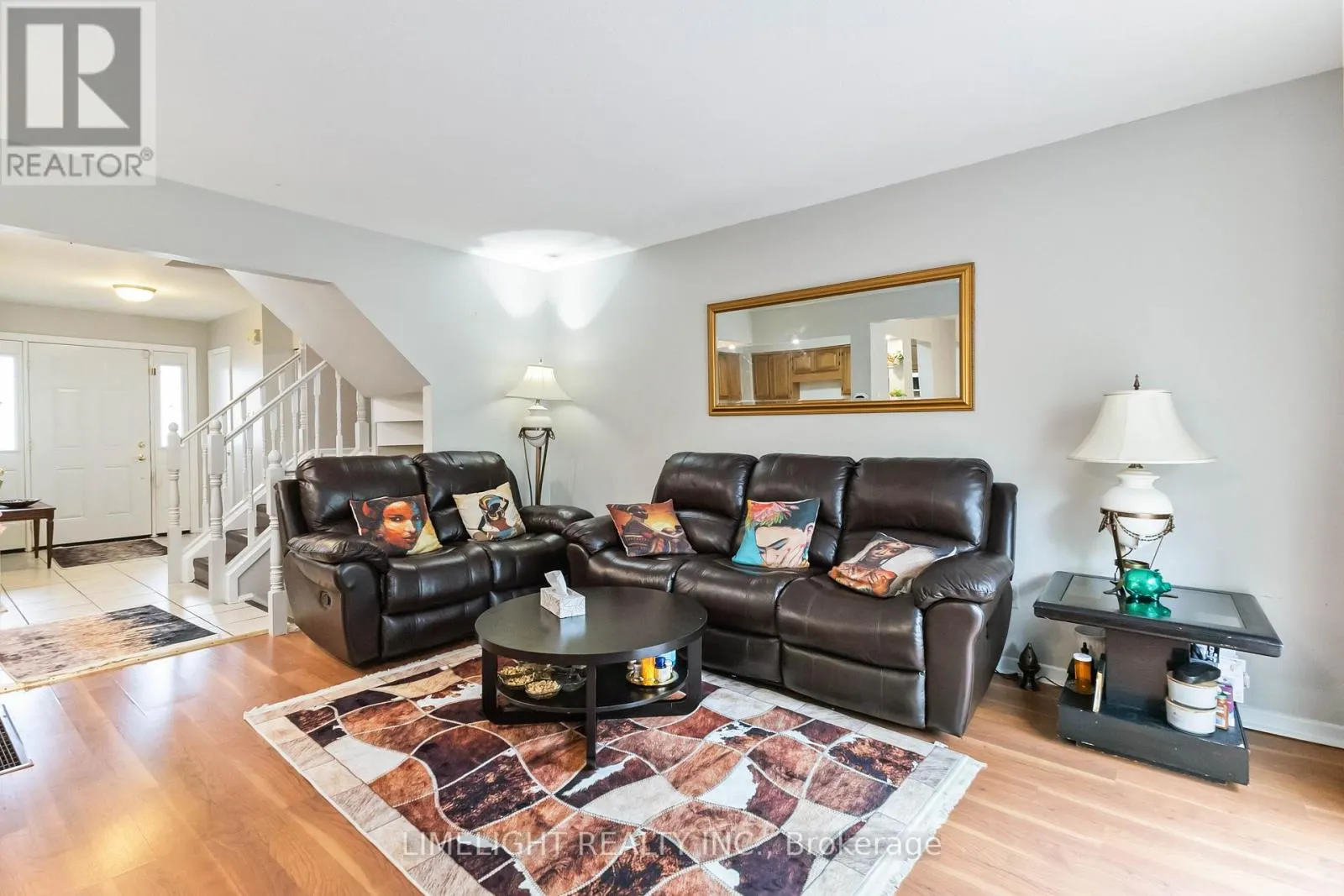 18 - 669 OSGOODE DRIVE, #18