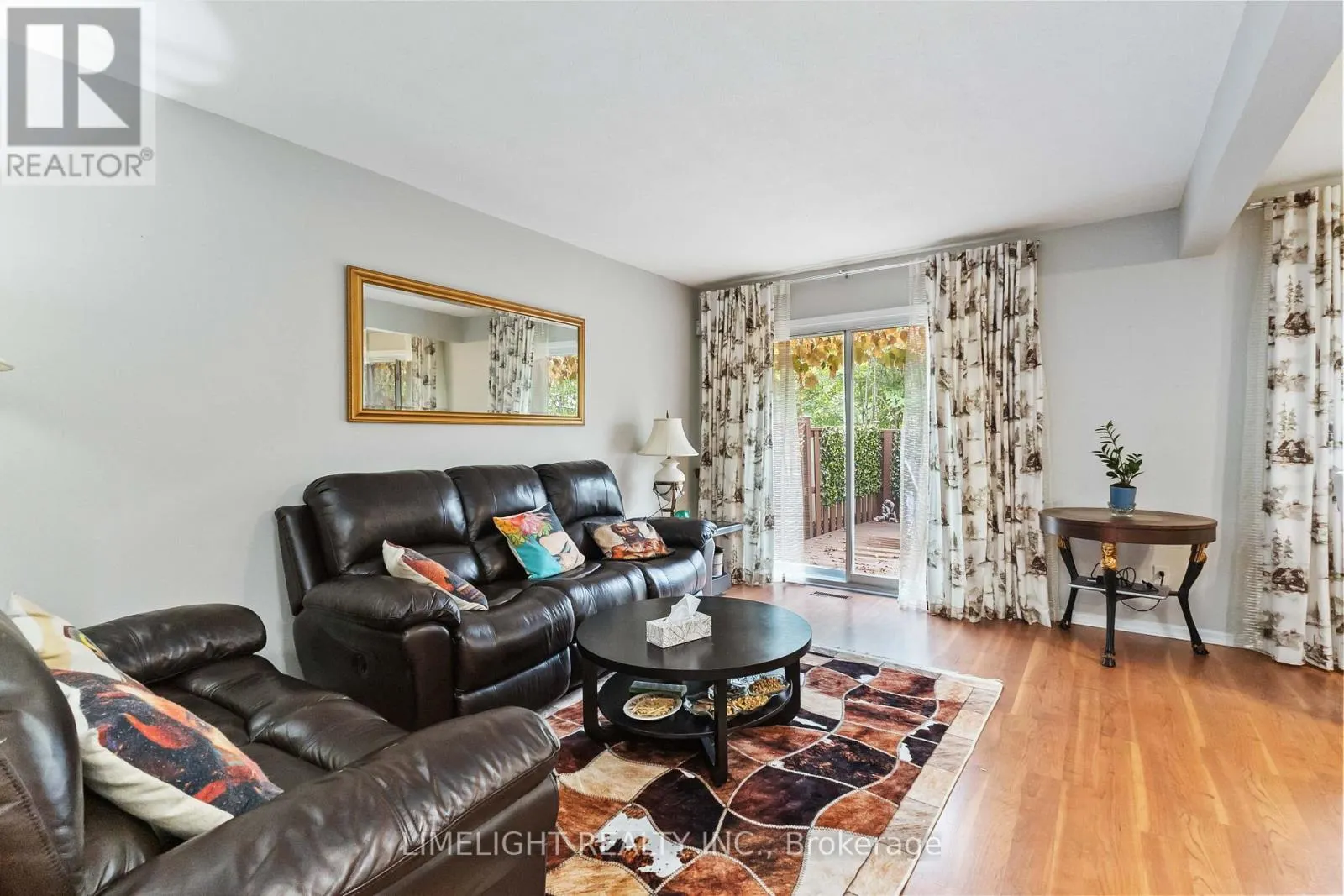 18 - 669 OSGOODE DRIVE, #18
