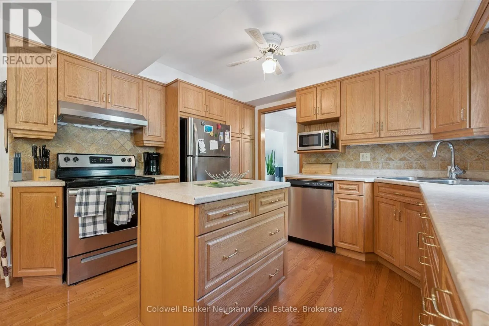 10 CARMINE PLACE