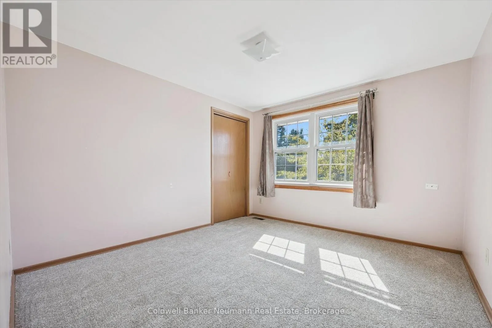 10 CARMINE PLACE