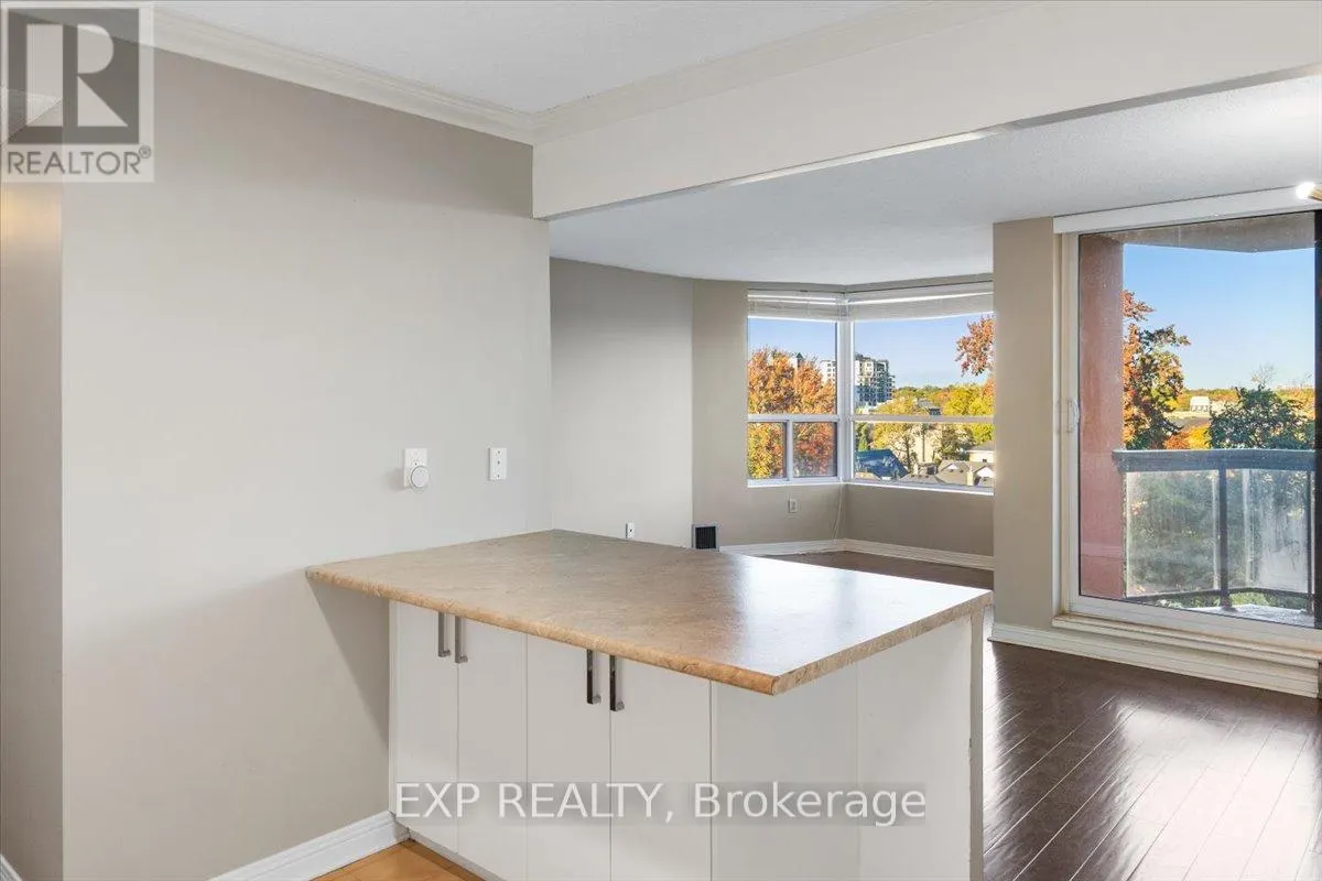 704 - 600 TALBOT STREET, #704