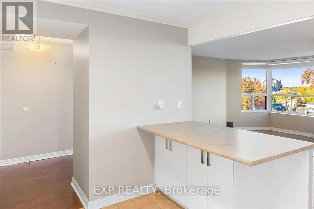 704 - 600 TALBOT STREET, #704