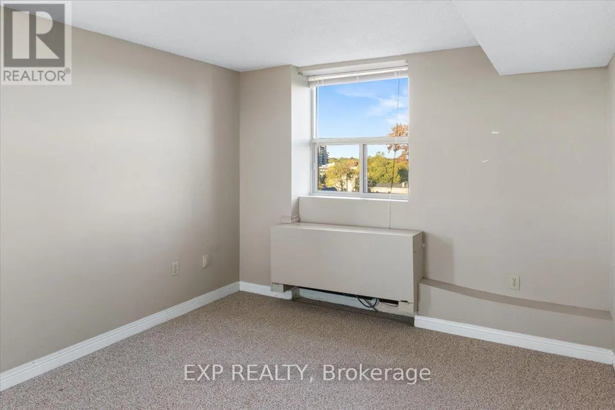 704 - 600 TALBOT STREET, #704