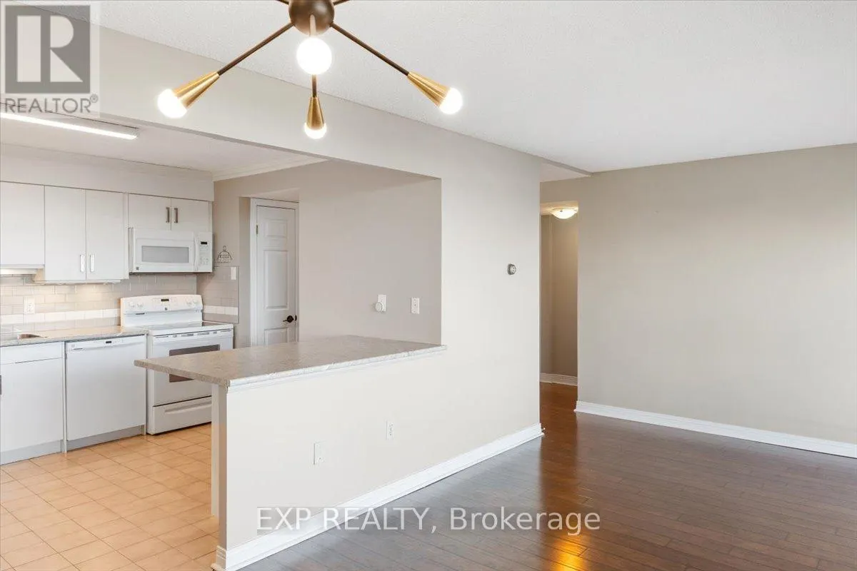 704 - 600 TALBOT STREET, #704