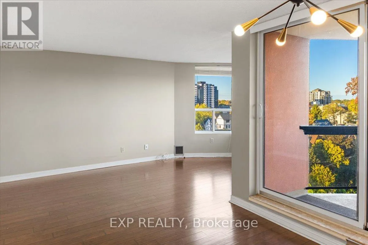 704 - 600 TALBOT STREET, #704