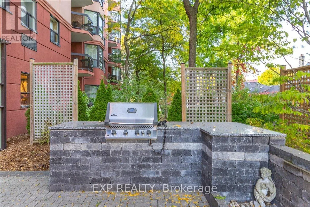 704 - 600 TALBOT STREET, #704