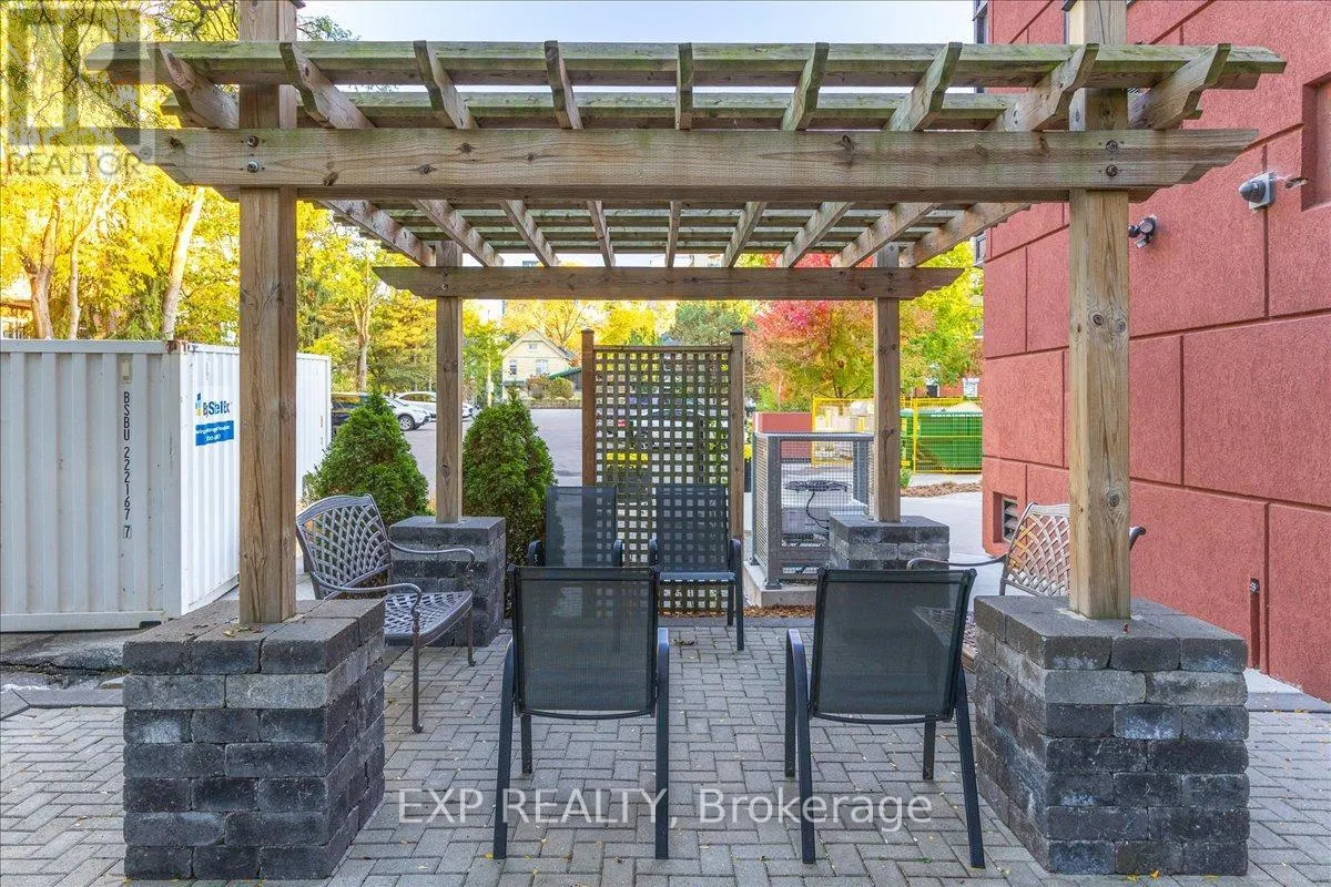 704 - 600 TALBOT STREET, #704