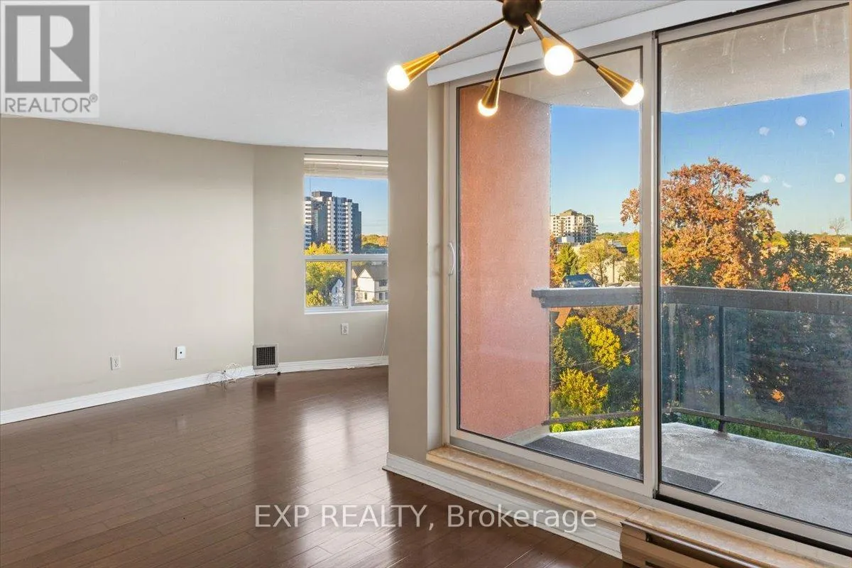 704 - 600 TALBOT STREET, #704