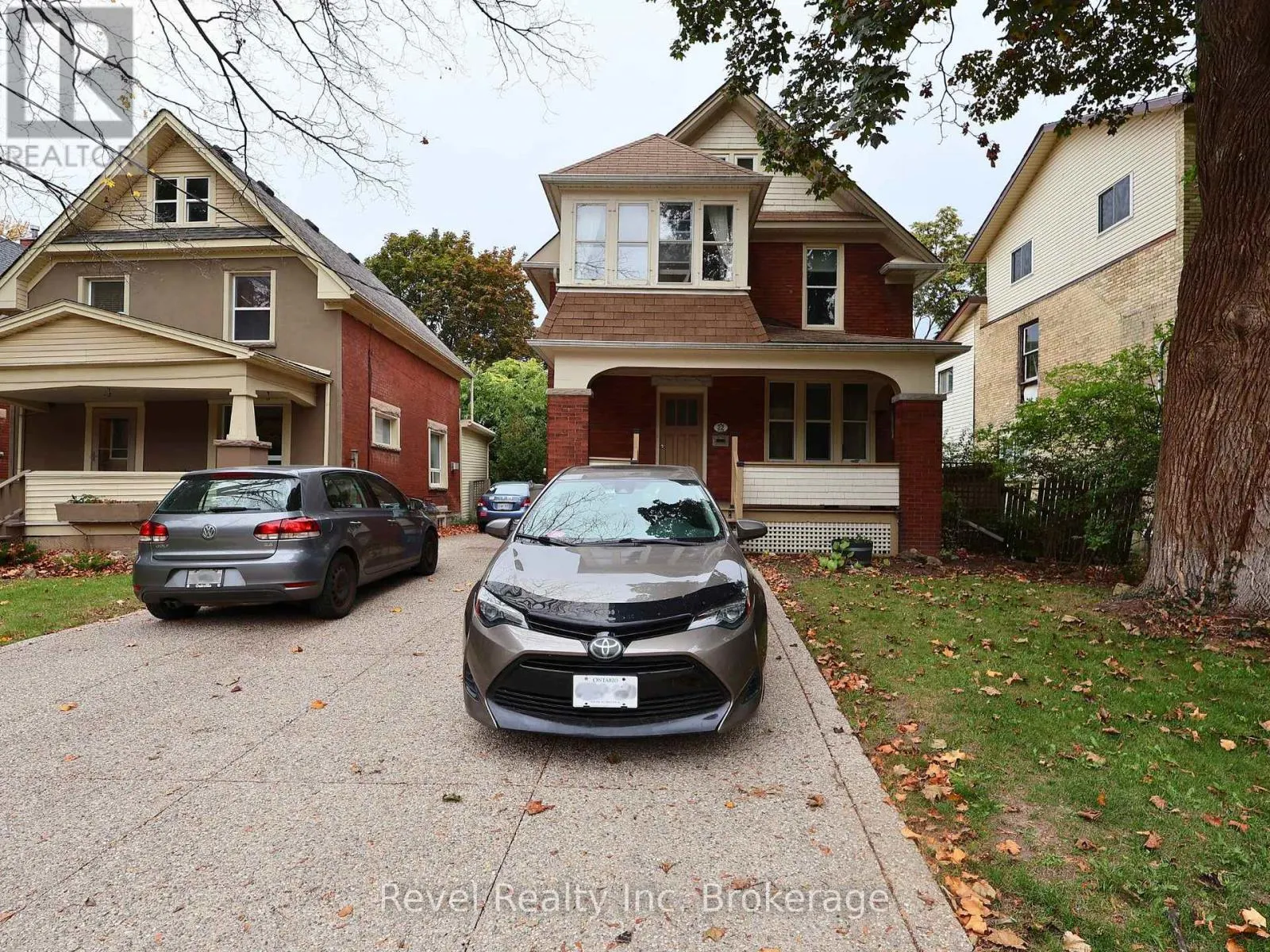 1 - 22 ST LEGER STREET, #1