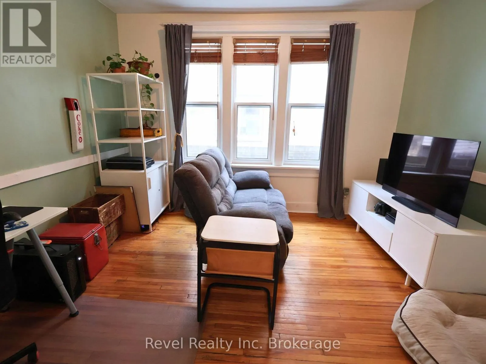 1 - 22 ST LEGER STREET, #1